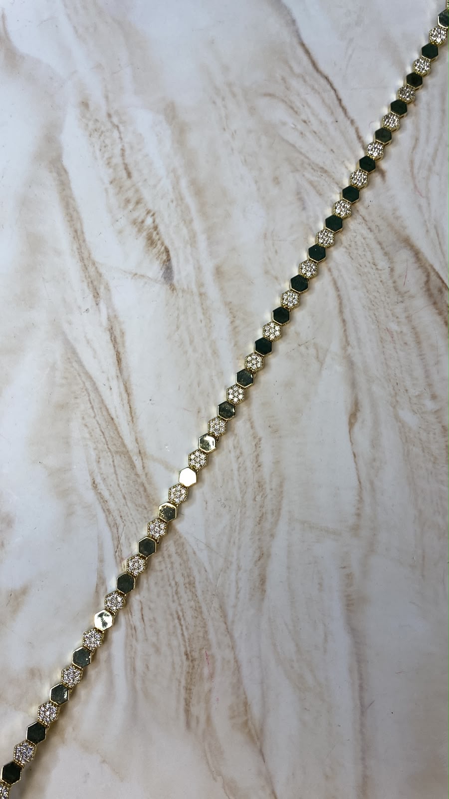 Aynalı İkonik Petek Model Kolye_4