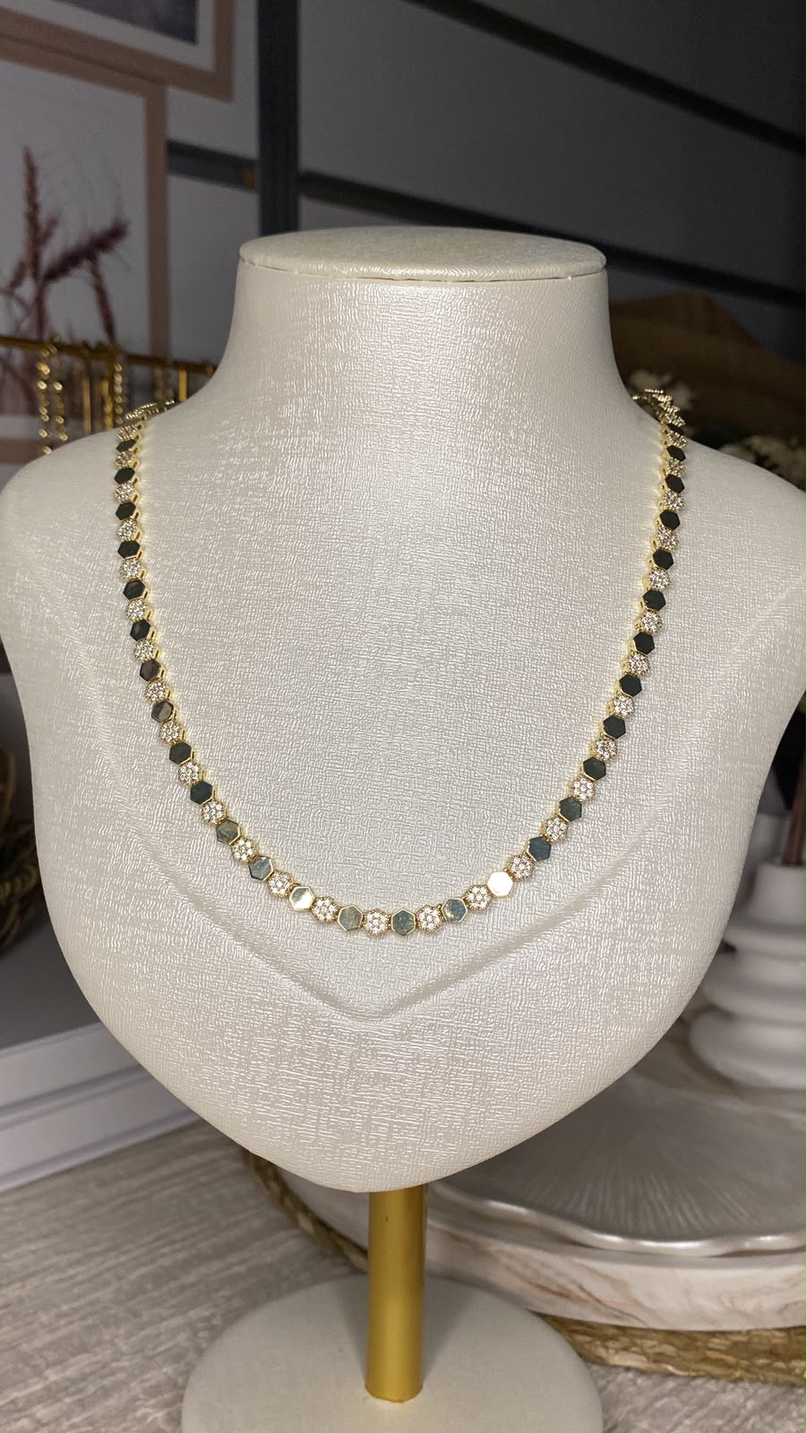 Aynalı İkonik Petek Model Kolye_2
