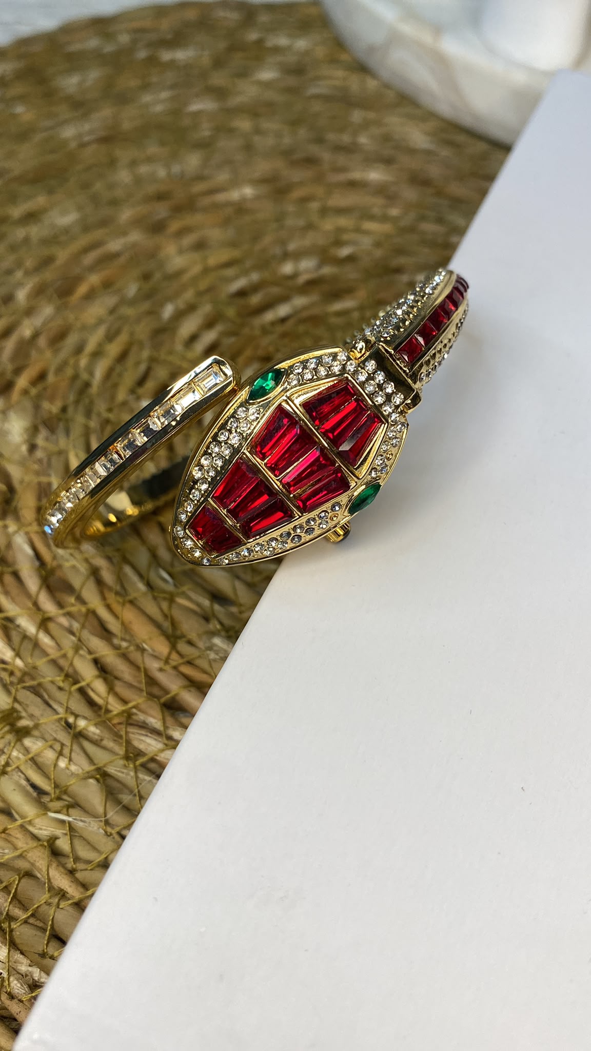 Bvlgari Model Yılan Taşlı Kadın Saat_2