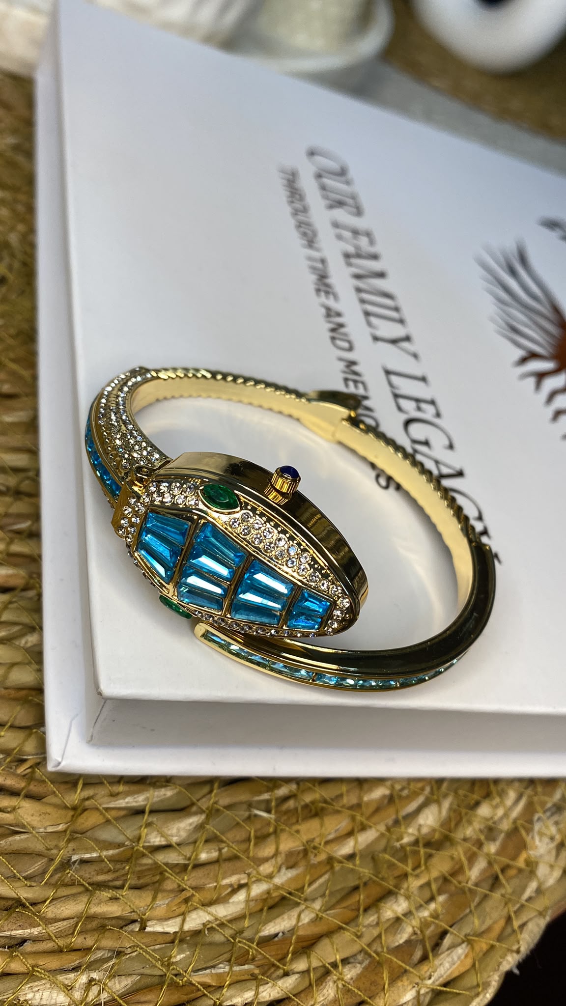 Bvlgari Model Yılan Taşlı Kadın Saat